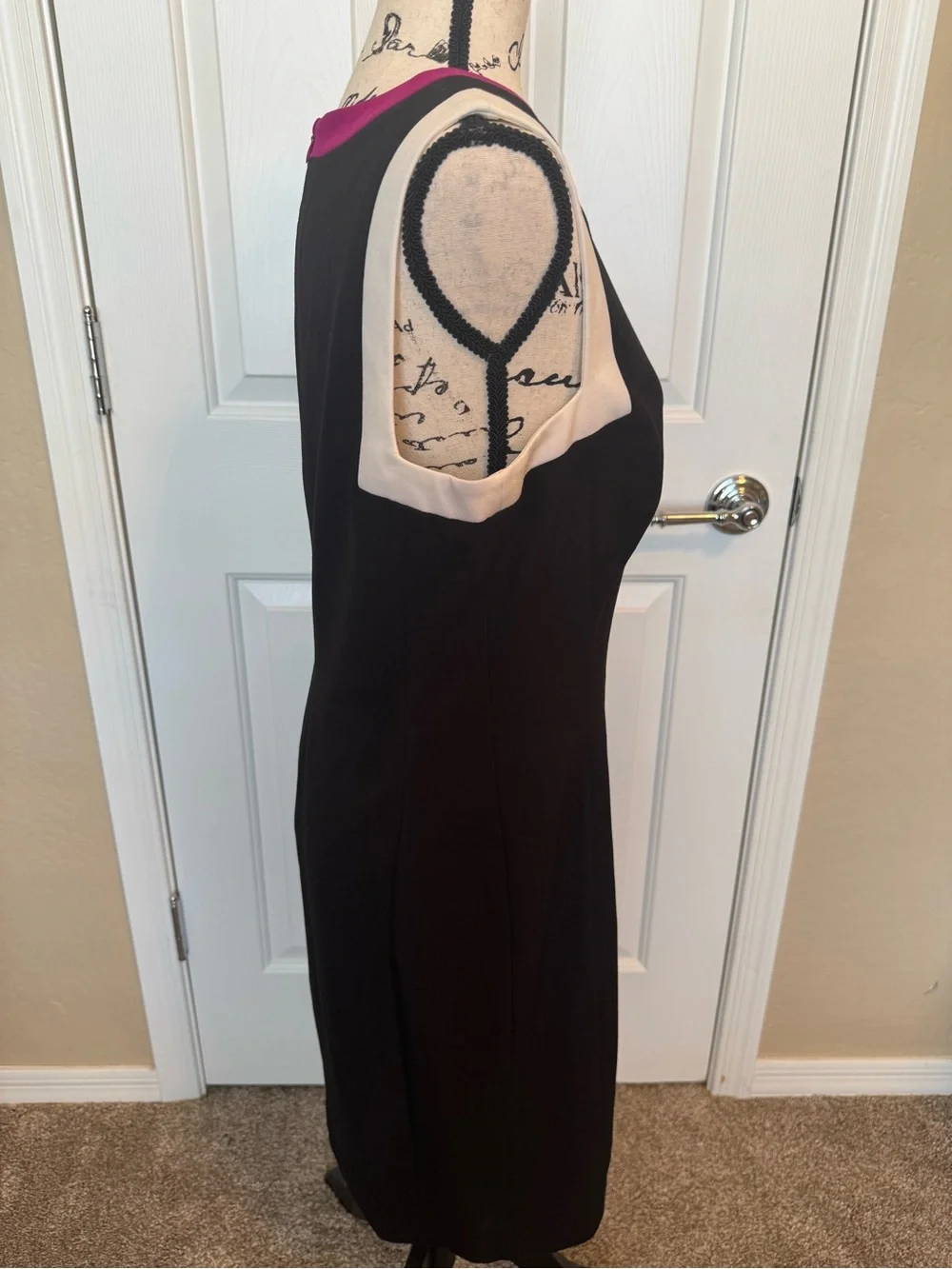 Lauren Ralph Lauren Women’s Sleeveless Black Sheath Dress Magenta & White 12